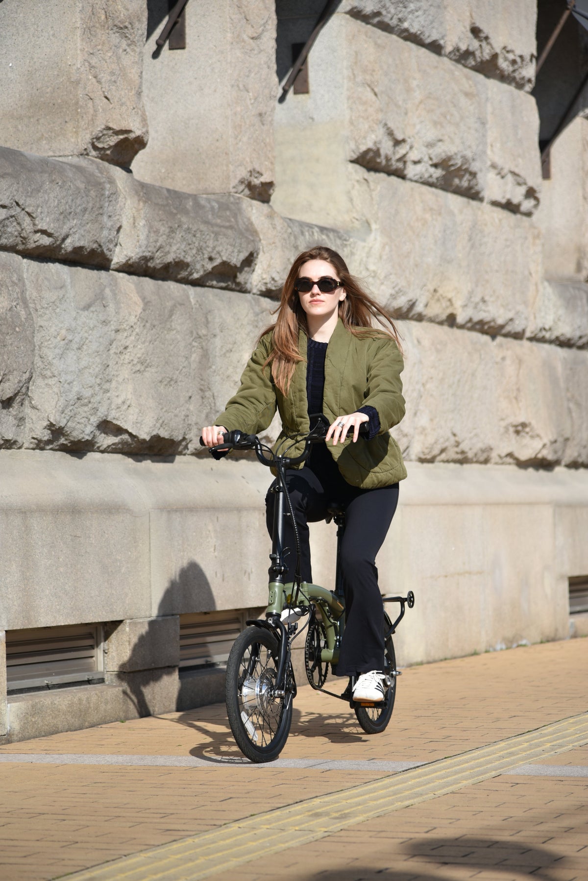冬こそ、電動アシスト自転車。寒い季節を快適に走るための完全ガイド