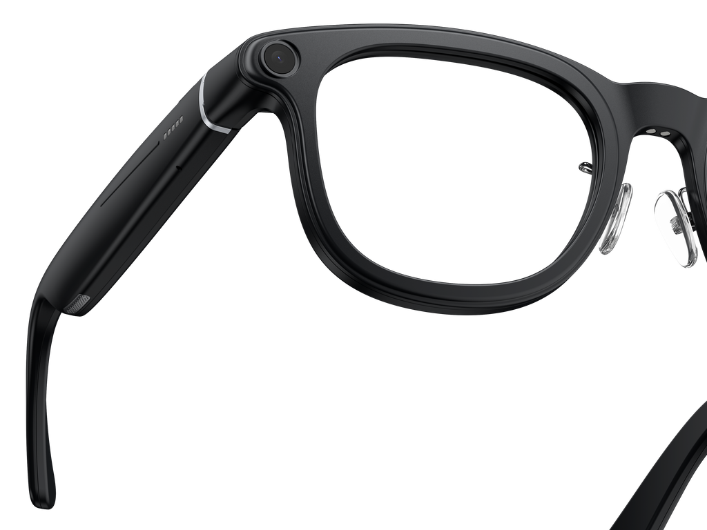 AIグラス X01 — 未来のスマートライフを、今の目先に